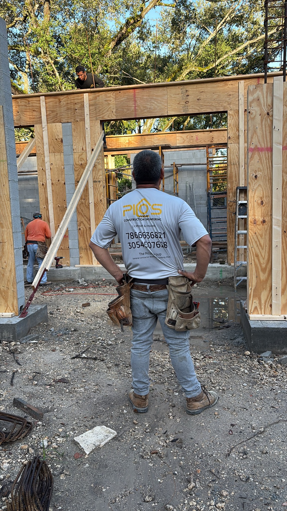 Picos team at a concrete and masonry construction project