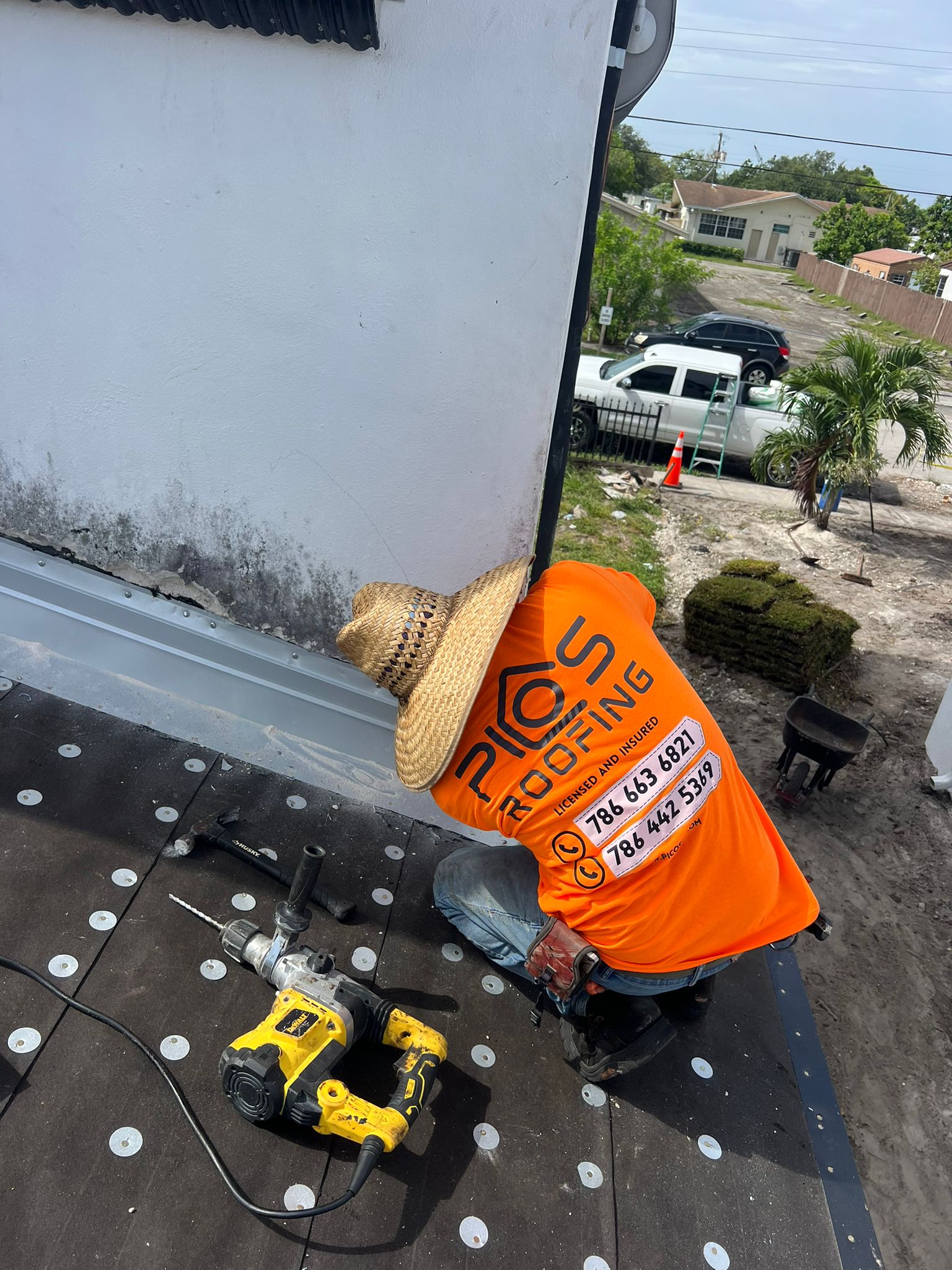 Picos roofer installing roof flashing